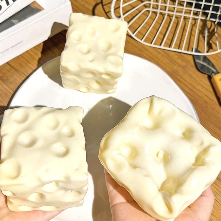 Gniotek Ser Wazelinowy Duży 7cm Kostka Sera Squishy Antystresowy XXL